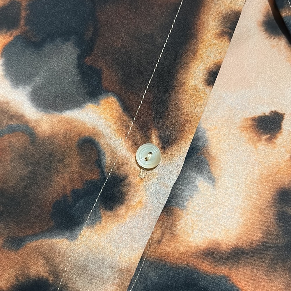 Wilfred Free Aritzia Button Down. Small. Like New - image 4